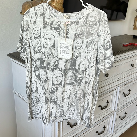 Magnolia Pearl Tops - Magnolia Pearl True Heart Tee